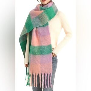 Chunky Knit Plaid Scarf